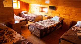 Гостевой дом Raiskiy Ugolok Анапа Односпальная кровать в общем номере для мужчин и женщин-1